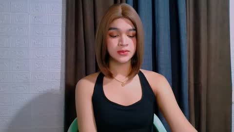 queen lux online show from March 6, 2:12 pm