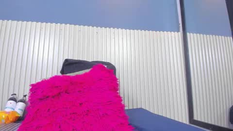 Snapshot of luxemilf chatting on September 13, 2:03 pm Luxe3 online show from September 13, 2:03 pm