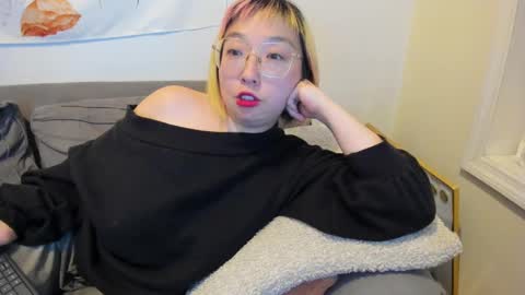 Snapshot of luxgray chatting on January 18, 3:09 am LuxGray online show from January 18, 3:09 am