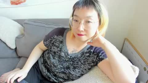 Snapshot of luxgray chatting on March 11, 8:42 pm LuxGray online show from March 11, 8:42 pm