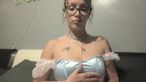 MadamLuxiousPearl online show from October 31, 4:03 am