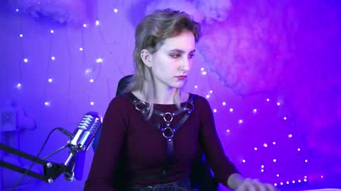 Snapshot of luxrayi chatting on January 5, 3:55 pm Ray online show from January 5, 3:55 pm