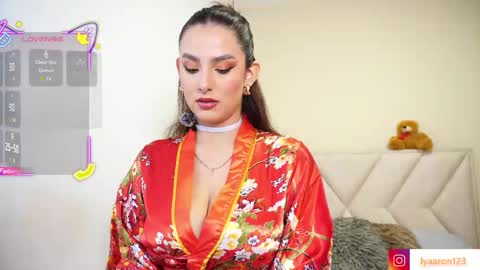 Snapshot of lya_aron_couple chatting on October 9, 8:02 pm lya_aron_couple online show from October 9, 8:02 pm