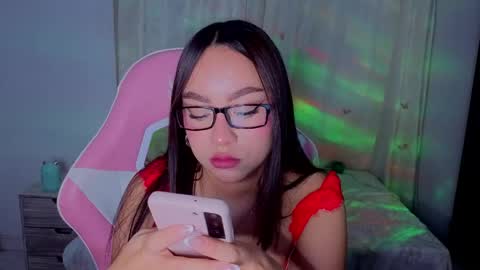lyavalmont online show from May 19, 1:56 am