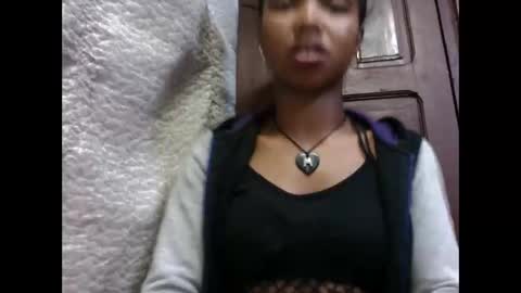 Snapshot of lydialarin chatting on September 22, 7:56 pm Lydiah online show from September 22, 7:56 pm