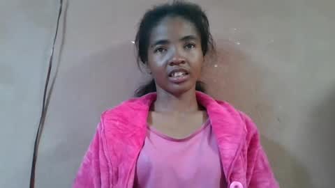 lydie856696 online show from July 8, 8:49 am