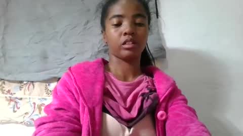 lydie856696 online show from July 27, 3:14 am