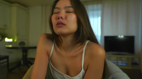 hi im Lyle online show from April 7, 3:52 am