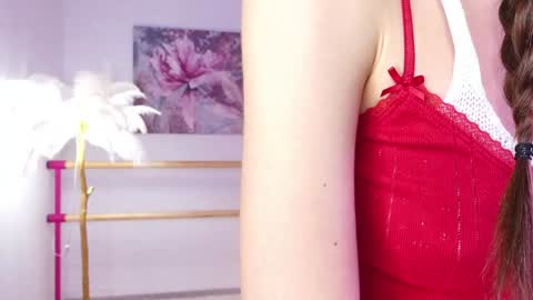 Snapshot of lyly_loveyou chatting on January 18, 5:41 am Lyly online show from January 18, 5:41 am