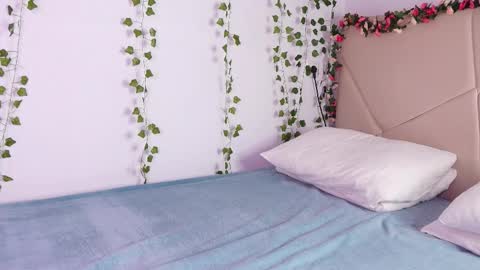 Snapshot of lyly_loveyou chatting on September 27, 8:21 am Lyly online show from September 27, 8:21 am