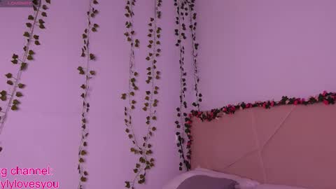 Snapshot of lyly_loveyou chatting on October 13, 5:32 am Lyly online show from October 13, 5:32 am