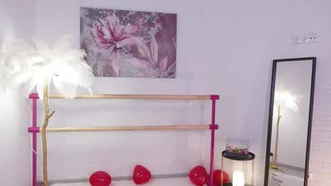 Snapshot of lyly_loveyou chatting on February 16, 5:37 am Lyly online show from February 16, 5:37 am