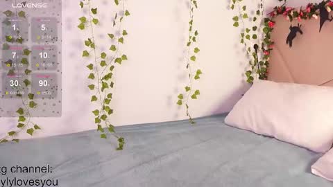 Snapshot of lyly_loveyou chatting on October 17, 5:43 am Lyly online show from October 17, 5:43 am