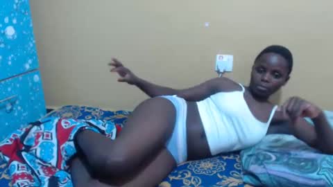Snapshot of lyn_anna chatting on February 10, 7:04 am lyn_anna online show from February 10, 7:04 am