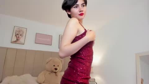 Snapshot of lyn_lebelle chatting on February 25, 3:41 pm Lyn online show from February 25, 3:41 pm