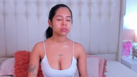 Lyn online show from October 22, 11:15 am