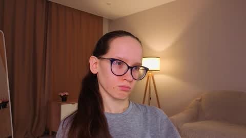 Sara online show from March 17, 4:22 pm