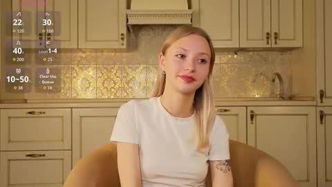 Snapshot of lynettedendy chatting on September 12, 3:30 pm Hello there Im Eva3 Im new model here online show from September 12, 3:30 pm