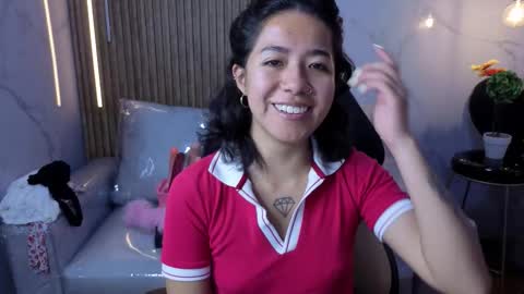 lynn_turner_ online show from March 27, 1:01 pm