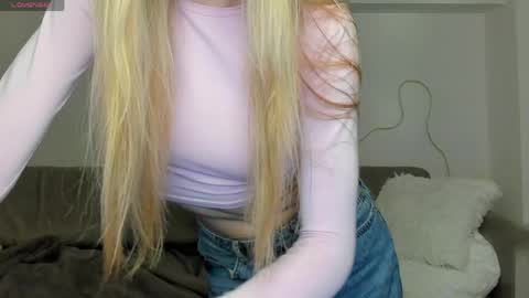 lynnadream_ online show from May 29, 2:31 am