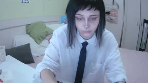 Snapshot of lynncottingham chatting on September 30, 11:16 am Kira online show from September 30, 11:16 am