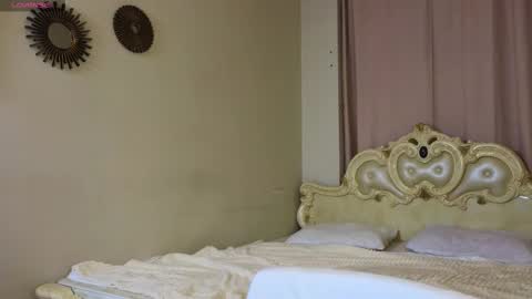 Lola online show from February 20, 5:30 pm