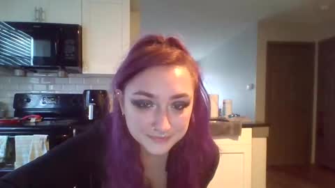 Lynn  online show from February 4, 6:11 pm