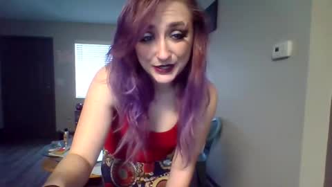 Lynn  online show from March 2, 10:37 pm