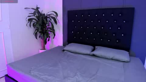 .. online show from March 1, 11:39 am