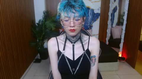 lyra_tay online show from April 17, 9:50 pm
