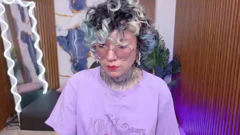 lyra_tay online show from July 27, 7:00 pm