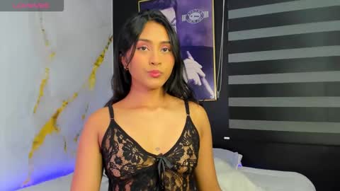 lyralux10 online show from October 1, 5:12 am