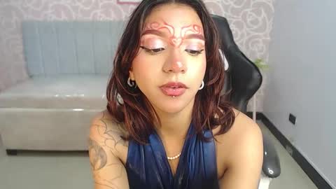 Snapshot of lyynn_ch chatting on September 12, 11:45 pm Lyn online show from September 12, 11:45 pm