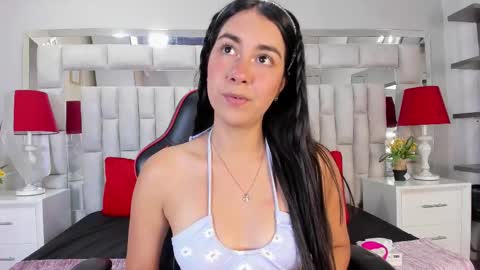 Snapshot of lyzzi_smith01 chatting on September 22, 8:07 pm Lizzy smith online show from September 22, 8:07 pm