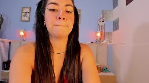 Snapshot of lyzzi_smith01 chatting on January 24, 7:49 pm Lizzy smith online show from January 24, 7:49 pm
