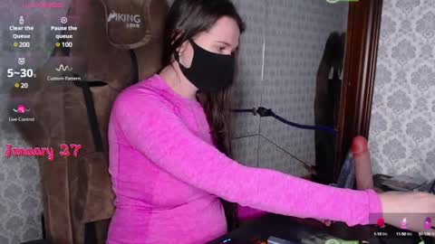 Snapshot of m00n8kiki chatting on January 27, 7:03 am Ksu online show from January 27, 7:03 am