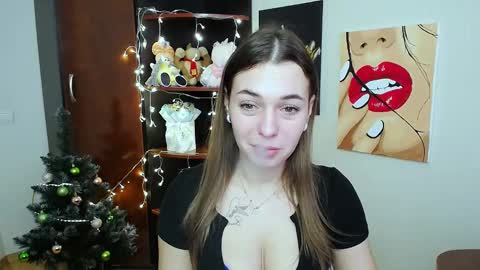Snapshot of m_vikki chatting on January 4, 8:06 am Vikki online show from January 4, 8:06 am