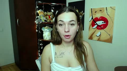 Snapshot of m_vikki chatting on January 19, 8:07 am Vikki online show from January 19, 8:07 am