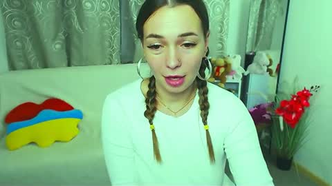 Vikki online show from June 12, 12:24 pm