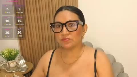 Madam Rose online show from July 25, 4:30 am