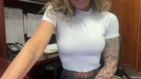 madame_andi online show from July 21, 12:17 pm
