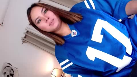 Snapshot of madame_ivy chatting on January 8, 5:37 am Ivy online show from January 8, 5:37 am