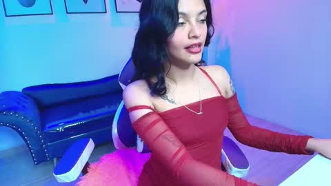maddie_t18 online show from March 24, 11:48 am