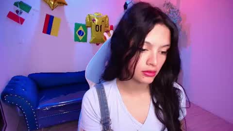 maddie_t18 online show from June 24, 11:42 am