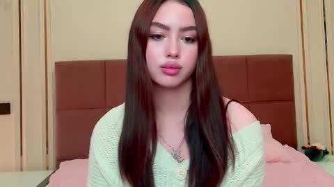 Madelaine online show from May 17, 6:07 pm