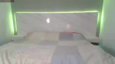 Snapshot of maddy_paris69 chatting on September 11, 4:51 pm Paris online show from September 11, 4:51 pm
