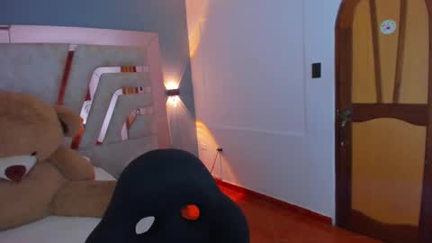  Maddy Crofft online show from March 12, 11:20 am