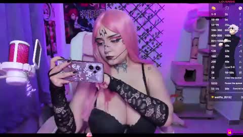 Maddy Foox online show from June 28, 11:55 pm