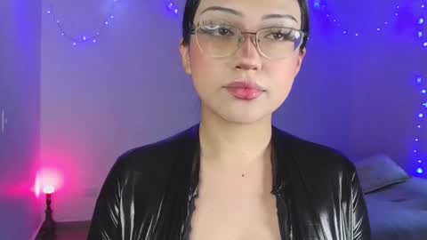   Please followme and rate me your thumbs up online show from December 17, 10:36 pm