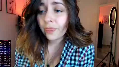 madelamee online show from March 16, 12:13 am